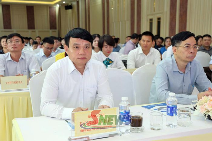 Các đại biểu dự Hội thảo.