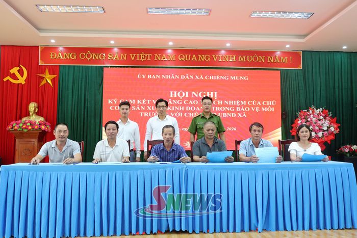 Các cơ sở sản xuất, kinh doanh ký cam kết tại Hội nghị.