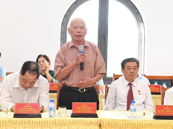 Đồng chí Triệu Đức Thanh, nguyên Phó Bí thư Tỉnh ủy, nguyên Chủ tịch UBND tỉnh Hà Giang phát biểu tại buổi gặp mặt.