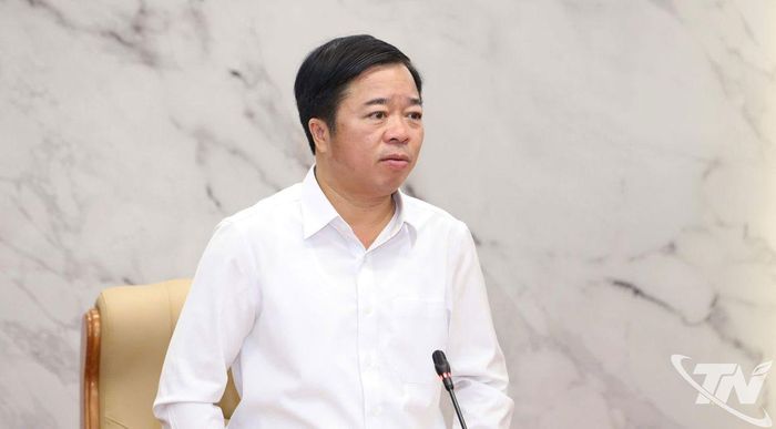 Đồng chí Bùi Văn Lương phát biểu chỉ đạo tại Hội nghị.