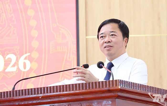 Đồng chí Bùi Văn Lương phát biểu tại buổi Lễ. 
