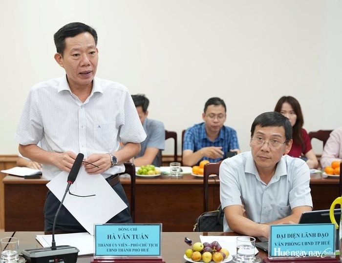  Phó Chủ tịch UBND thành phố Hà Văn Tuấn phát biểu tại buổi làm việc. Ảnh: Ngọc Hiếu