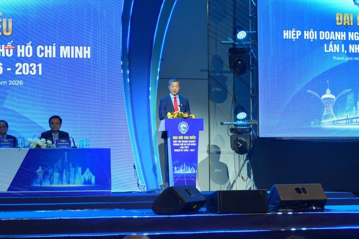 Ông Mai Hữu Tín được bổ nhiệm làm Chủ tịch Liên đoàn Doanh nghiệp TP. Hồ Chí Minh nhiệm kỳ 2026 - 2031. Ảnh: HUBA