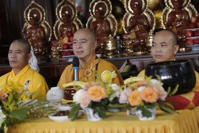 Đại đức Thích Minh Đăng ban đạo từ 