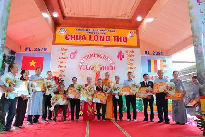 Khánh thọ người cao tuổi 