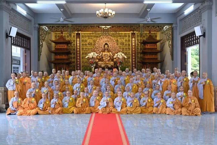 Chư Ni Trường hạ chùa Vạn Phước 