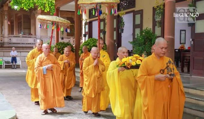 Chư vị Trưởng lão Hội đồng Chứng minh, Hội đồng Trị sự quang lâm thiền viện Vạn Hạnh