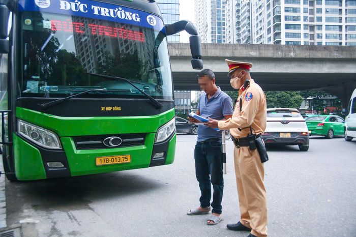 Kế hoạch tổng kiểm soát, xử lý phương tiện kinh doanh vận tải diễn ra từ ngày 26/8 - 25/9.