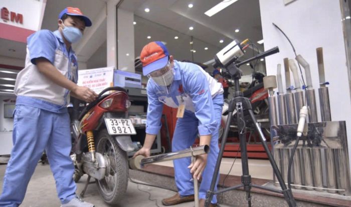 Quyết định của Bộ Xây dựng cũng nêu rõ trình tự, thủ tục cấp mới Giấy chứng nhận đủ điều kiện hoạt động kiểm định khí thải xe mô tô, xe gắn máy (ảnh minh hoạ).