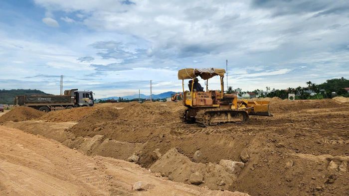 Tỉnh Quảng Ngãi dự kiến chi gần 10 nghìn tỷ đồng vốn đầu tư công năm 2027 để phân bổ vốn cho các dự án hạ tầng có tính lan tỏa cao.