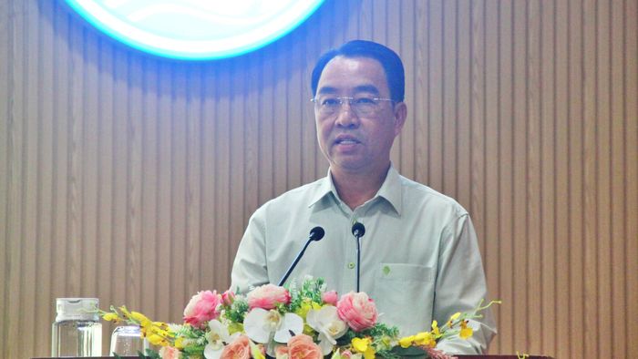 Ông Lữ Quang Ngời, Chủ tịch UBND tỉnh Cà Mau phát biểu tại hội nghị.