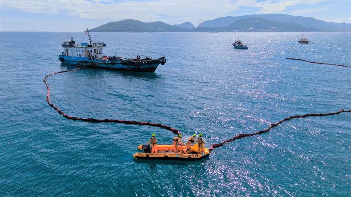 Cảng vụ Hàng hải Nha Trang phối hợp với các đơn vị liên quan thực tập phối hợp phòng, chống thiên tai và tìm kiếm cứu nạn, ứng phó sự cố trong vùng nước cảng biển Khánh Hòa năm 2026.