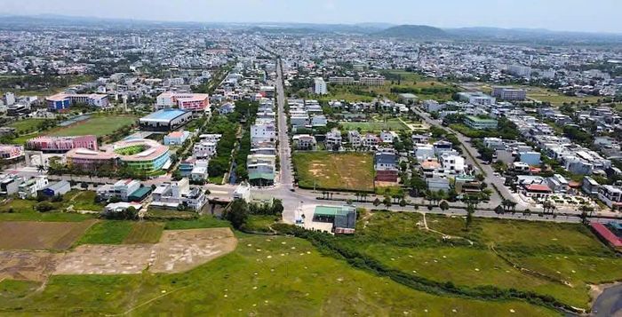 Hạ tầng kết nối đồng bộ, hiện đại nối thông cao tốc Bắc - Nam phía Đông, QL1 và tới đây là đường sắt tốc độ cao Bắc - Nam sẽ là trục động lực để Tư Nghĩa biến tiềm năng thành lợi thế.