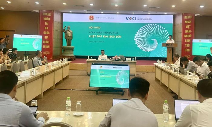 Ông Đậu Anh Tuấn phát biểu tại hội thảo. Ảnh: Hải Anh