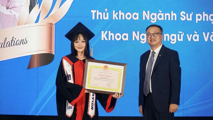 Trần Phương Anh, thủ khoa ngành Sư phạm tiếng Nhật khóa QH2022 Trường Đại học Ngoại ngữ (ĐHQGHN). Ảnh: NVCC