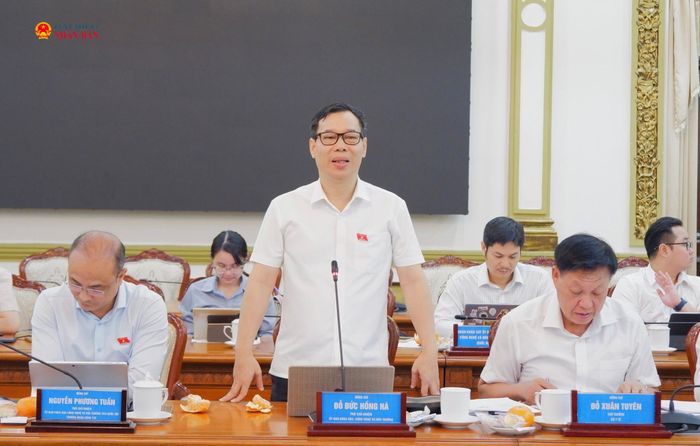 Phó Chủ nhiệm Ủy ban Khoa học, Công nghệ và Môi trường Đỗ Đức Hồng Hà phát biểu