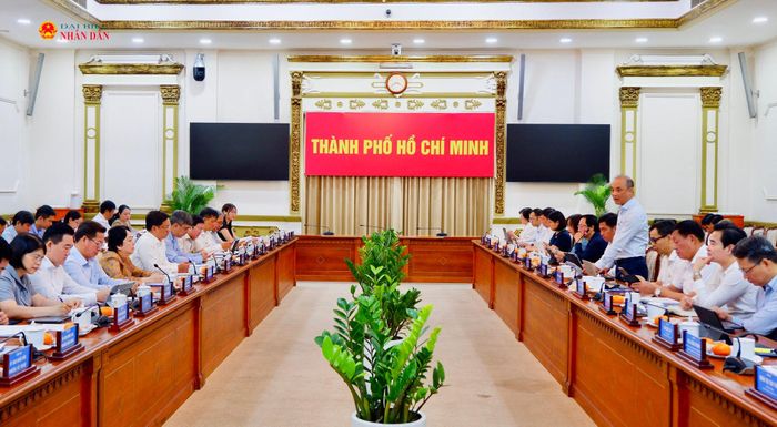Quang cảnh cuộc làm việc