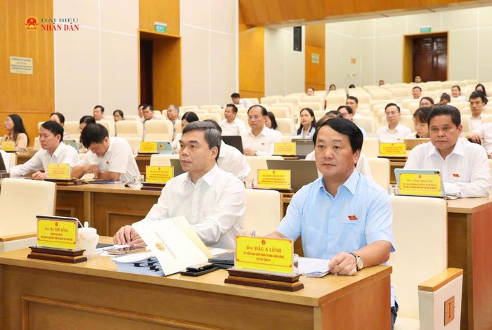 Bí thư Tỉnh ủy Hầu A Lềnh dự kỳ họp. Ảnh: Trọng Hiếu