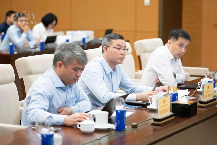 Các đại biểu tham dự phiên họp (Ảnh: VPQH)