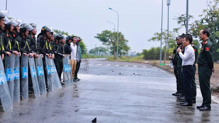 Thiếu tướng Lê Thanh Sơn gặp mặt Đơn vị Cảnh sát GGHB số 1.