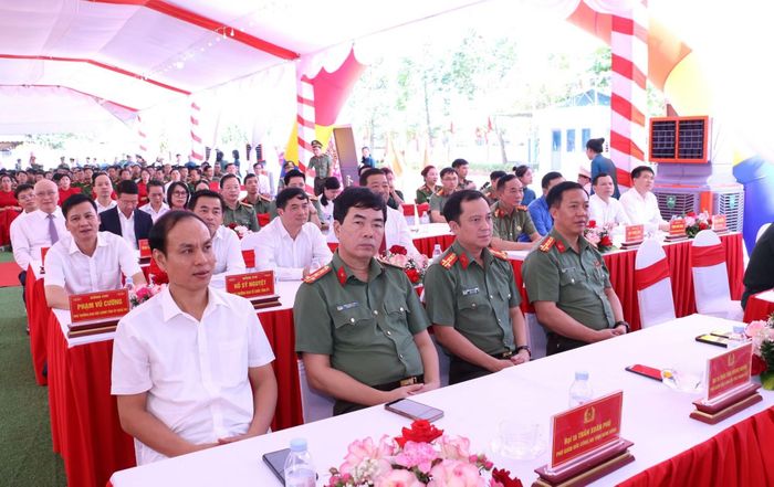Đại biểu các Cục nghiệp vụ Bộ Công an, Công an tỉnh Nghệ An và Công an các tỉnh Ninh Bình, Thanh Hoá và Hà Tĩnh.