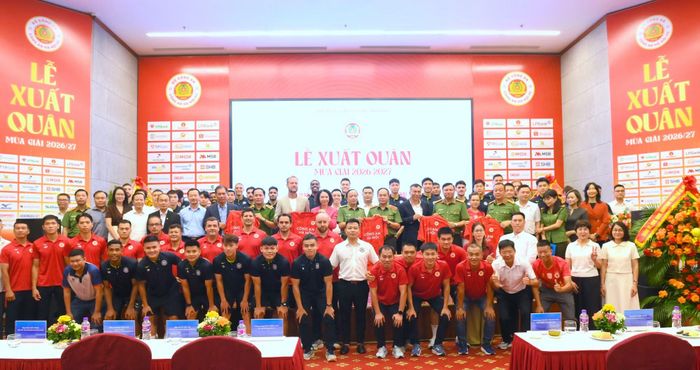  Các đại biểu dự Lễ xuất quân mùa giải 2026/2027 của CLB Bóng đá Công an Hà Nội. 