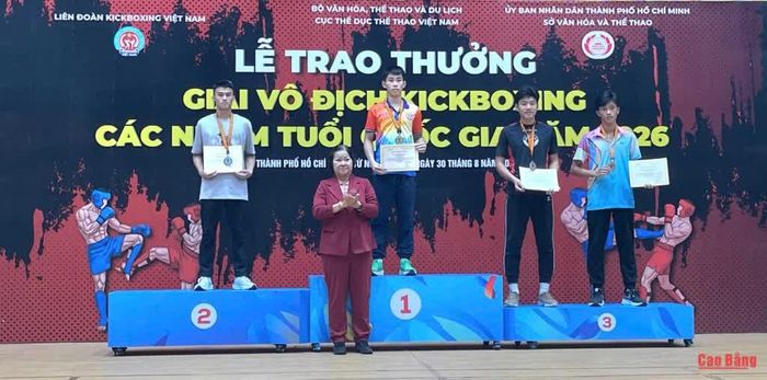 VĐV Hầu A Hồng giành huy chương bạc nội dung Lowkick 51 kg nam, Giải vô địch Kickboxing các nhóm tuổi quốc gia năm 2026.