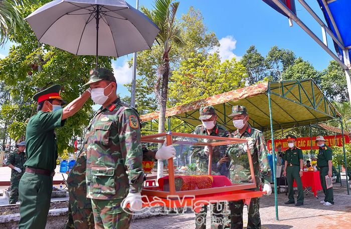 Mỗi phần mộ được khai quật là thêm hy vọng tìm lại danh tính liệt sĩ.