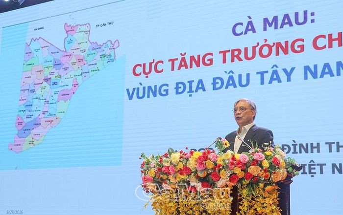  PGS.TS Trần Đình Thiên, nguyên Viện trưởng Viện Kinh tế Việt Nam, chia sẻ về tiềm năng thu hút đầu tư, tạo động lực cho tăng trưởng hai con số của tỉnh Cà Mau.