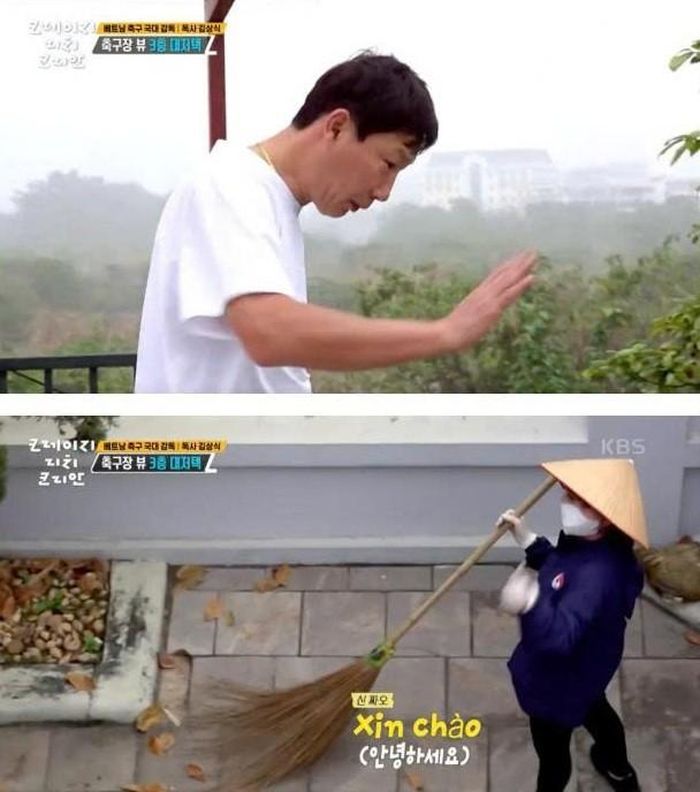 HLV Kim Sang Sik được đánh giá là khá cởi mở, thân thiện với những người xung quanh