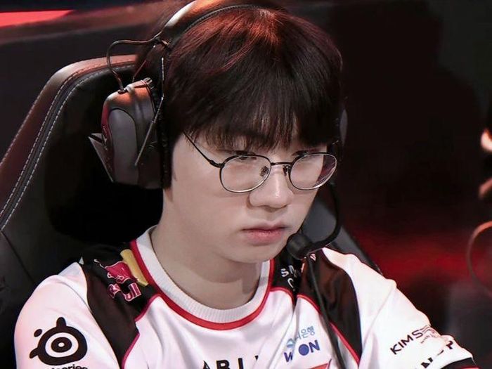 Tuyển thủ Doran (Choi Hyeonjun) đã phải đối mặt với những bình luận ác ý trên các nền tảng trực tuyến