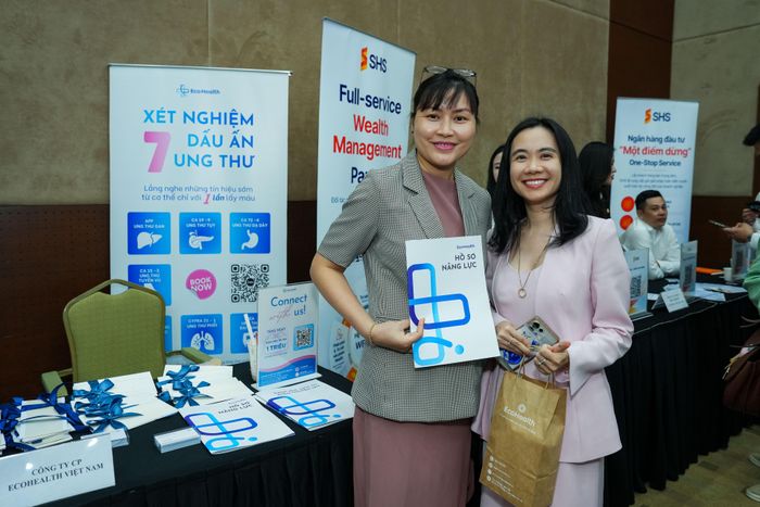 Một số doanh nghiệp giới thiệu sản phẩm tại CEF II. Ảnh: Ban Tổ chức