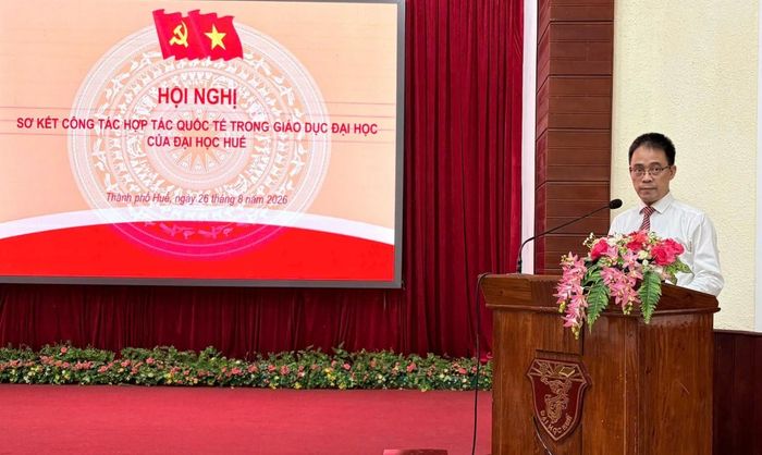 GS.TS. Trần Đăng Hòa, Phó Bí thư phụ trách Đảng bộ, Phó Giám đốc Đại học Huế phát biểu khai mạc Hội nghị.