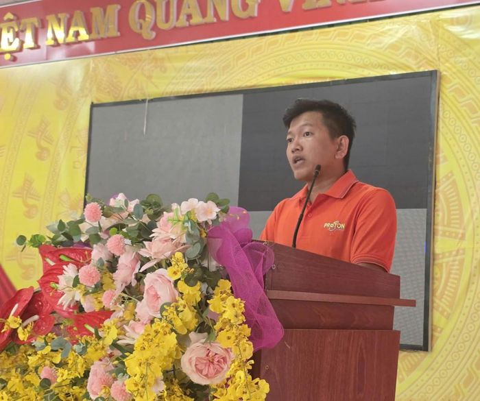  Ông Nguyễn Ngọc Trai, Giám đốc Công ty TNHH PROTON FUSION, chia sẻ và trao đổi các nội dung tại hội nghị. 