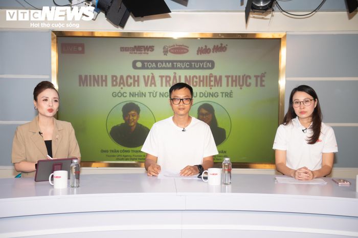 Các khách mời trao đổi tại tọa đàm trực tuyến “Minh bạch và trải nghiệm thực tế - Góc nhìn từ người tiêu dùng trẻ” do Báo Điện tử VTC News tổ chức.