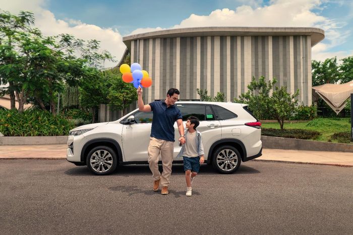 Phiên bản Hybrid (HEV) của Toyota Innova Cross được trang bị hệ truyền động kết hợp giữa động cơ xăng và mô-tơ điện.
