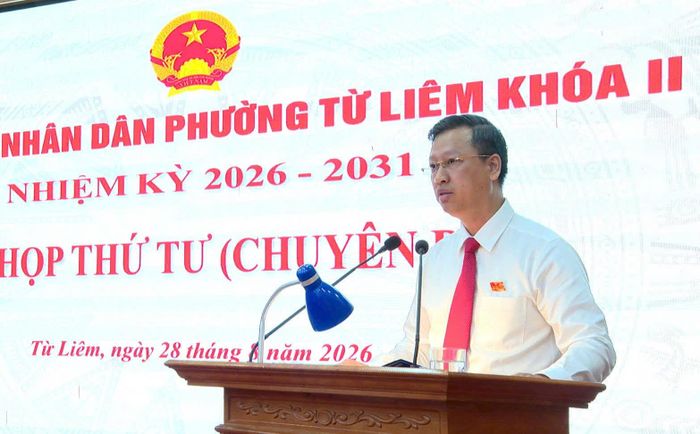 Phó Bí thư Thường trực Đảng uỷ, Chủ tịch HĐND phường Từ Liêm Đỗ Khắc Đạo phát biểu nhận nhiệm vụ. Ảnh: PV