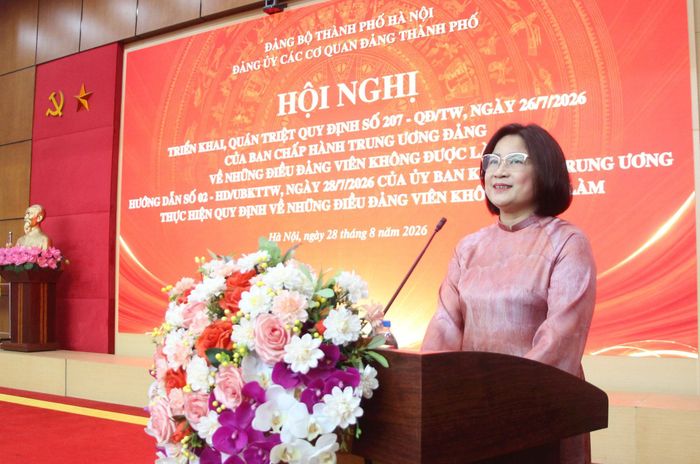 Phó Bí thư Đảng ủy các cơ quan Đảng thành phố Hà Nội Phạm Thị Nguyên Hạnh kết luận hội nghị. Ảnh: MH