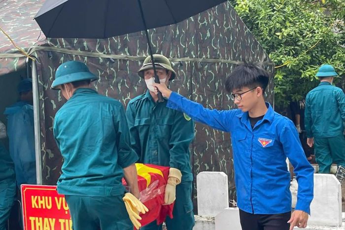 Đoàn Thanh niên xã Ứng Hòa tích cực phối hợp triển khai Chiến dịch “500 ngày đêm” tìm kiếm, quy tập và xác định danh tính hài cốt liệt sĩ. Ảnh: Cơ sở