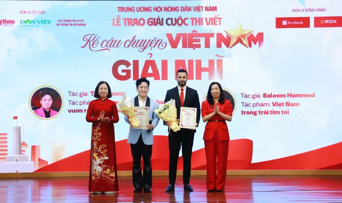 Ca sĩ Tùng Dương và tác giả Saleem Hammad được trao giải Nhì. Ảnh: BTC