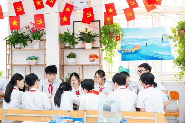 Đổi mới trong lớp học đi cùng với sự chuyển động của đội ngũ. Ảnh: PV.