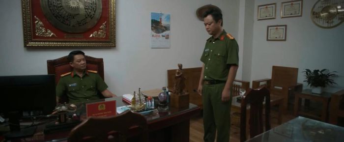 Thượng tá Trần Nam Châu cung cấp thông tin nội bộ lực lượng có tay trong của băng đảng ma túy. Ảnh VTV