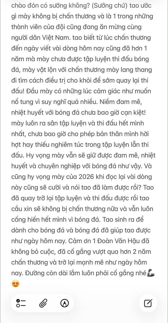 Đoàn Văn Hậu đăng tải toàn bộ tâm sự xúc động đã viết hồi 1/2025 khi nhìn đồng đội chiến thắng trở về, trong khi bản thân đang điều trị chấn thương.