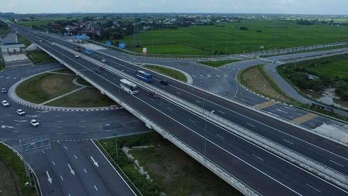Các phương tiện lưu thông thuận lợi.