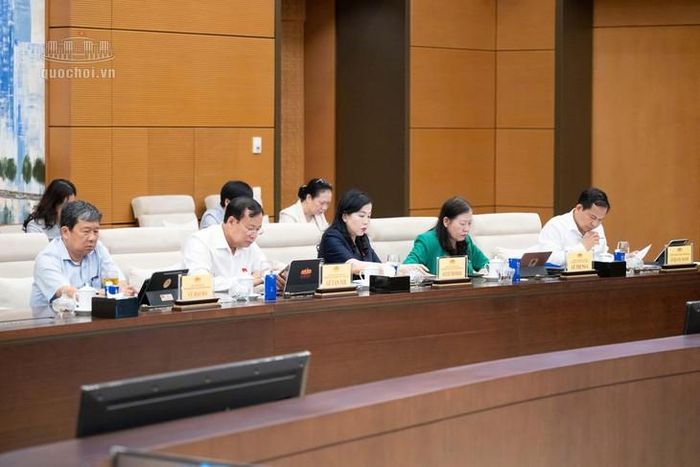 Các đại biểu tham dự Phiên họp. Ảnh: Media Quốc hội