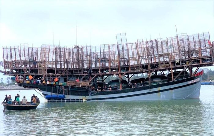 Hình ảnh tàu cá QNA 90859 TS tại cảng cá Tam Quang năm 2025. Ảnh: Vishipel
