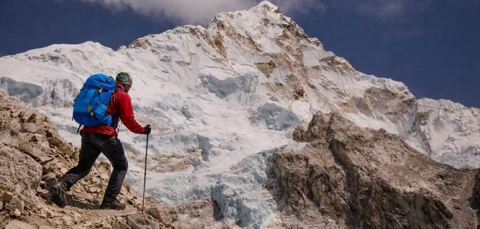 Người Sherpa luôn kính trọng dãy núi Himalaya. Ảnh minh họa: Bold Himalaya.