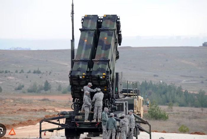 Quan chức Mỹ cho biết lực lượng Mỹ tại châu Âu "chắc chắn không đủ đạn Patriot" để đối phó với một chiến dịch tấn công bằng tên lửa đạn đạo kéo dài.
