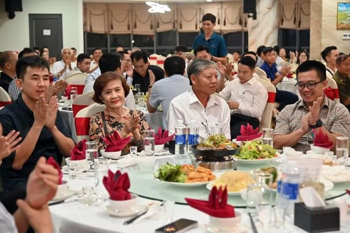 Cuộc hội ngộ có 45 đại biểu đại diện cho các thế hệ cầm súng bảo vệ Tổ quốc và giữ gìn trật tự an toàn xã hội.