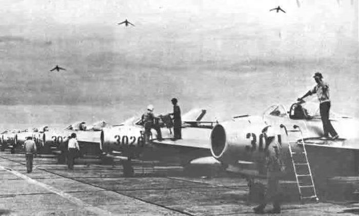 Nhưng di sản của chiếc máy bay này vẫn rất đáng chú ý. MiG-17 chứng minh rằng tuổi đời của một vũ khí không quyết định hoàn toàn giá trị chiến đấu. Quan trọng là nó được thiết kế cho nhiệm vụ gì và được sử dụng như thế nào.